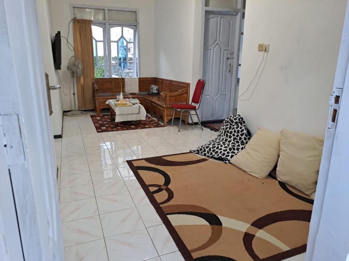Indo Homestay Malang Zewnętrze zdjęcie
